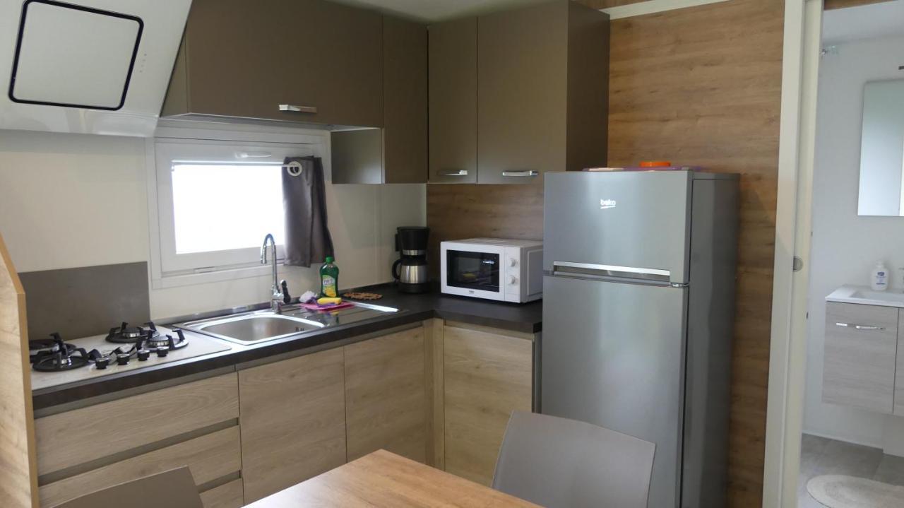Agricampeggio Relax Maxicaravan Castelletto Di Brenzone Eksteriør bilde