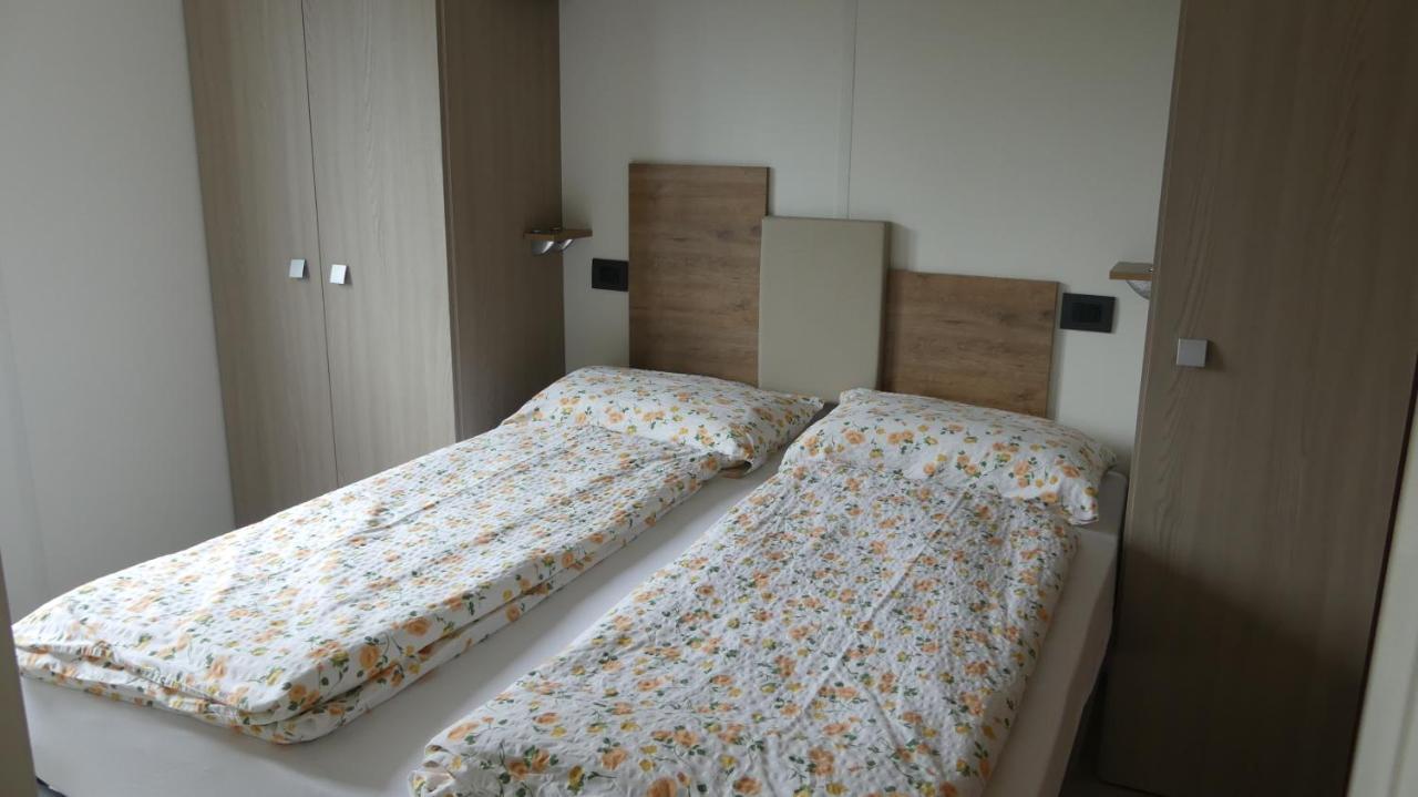 Agricampeggio Relax Maxicaravan Castelletto Di Brenzone Eksteriør bilde
