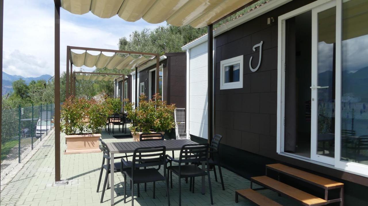 Agricampeggio Relax Maxicaravan Castelletto Di Brenzone Eksteriør bilde
