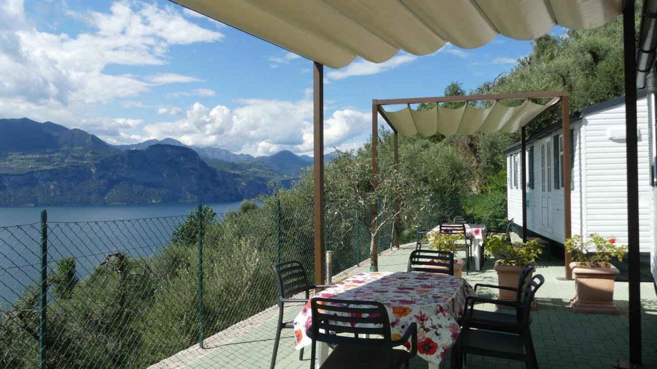 Agricampeggio Relax Maxicaravan Castelletto Di Brenzone Eksteriør bilde