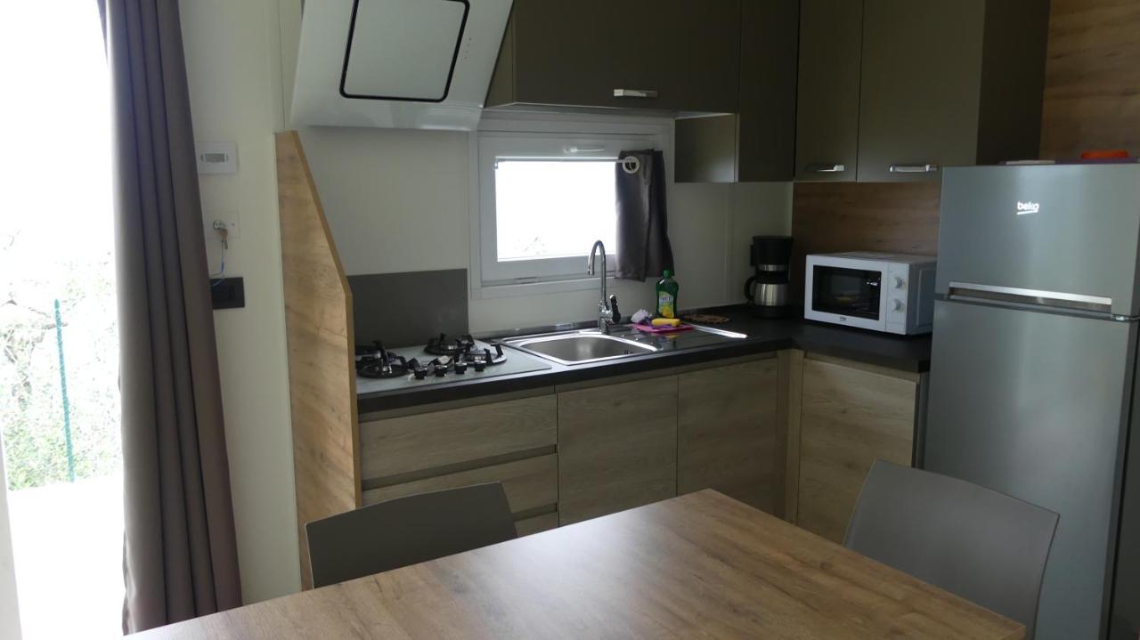 Agricampeggio Relax Maxicaravan Castelletto Di Brenzone Eksteriør bilde
