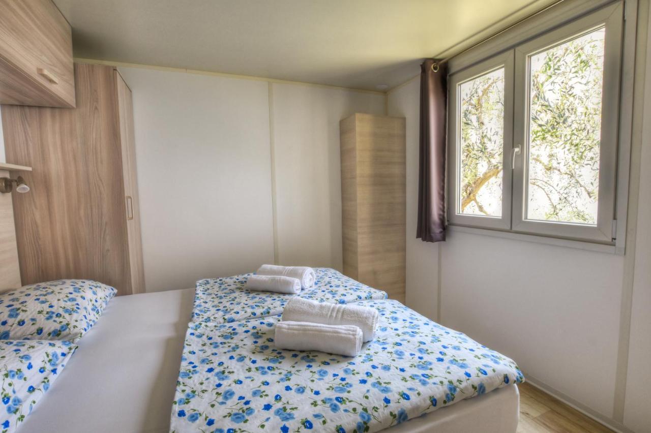 Agricampeggio Relax Maxicaravan Castelletto Di Brenzone Eksteriør bilde